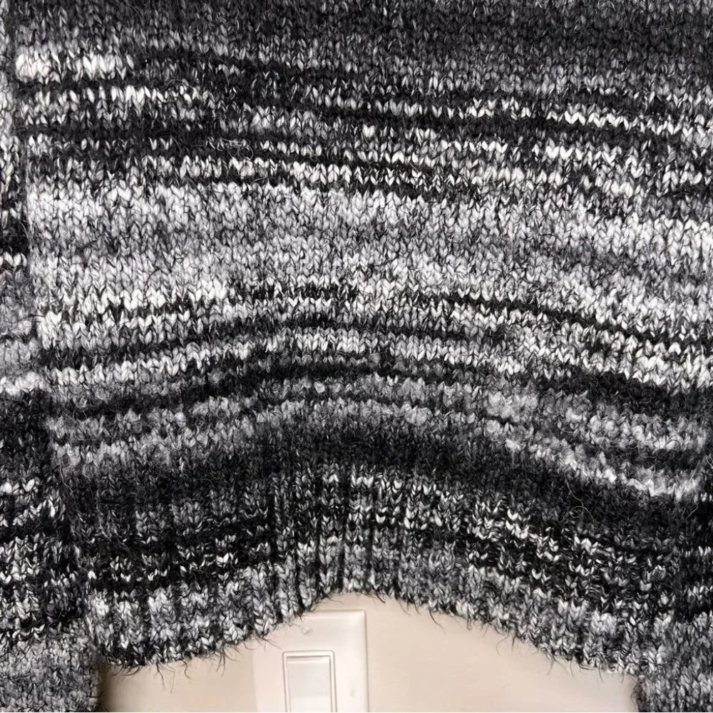 Aritzia Babaton Titus Cropped Alpaca Wool Turtleneck Sweater Size XS Neutral - Picture 6 of 10